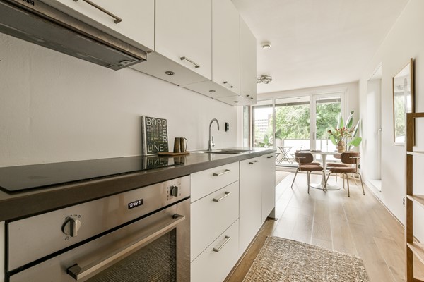 Medium property photo - Theodoor van Hoytemastraat 38, 1062 CG Amsterdam